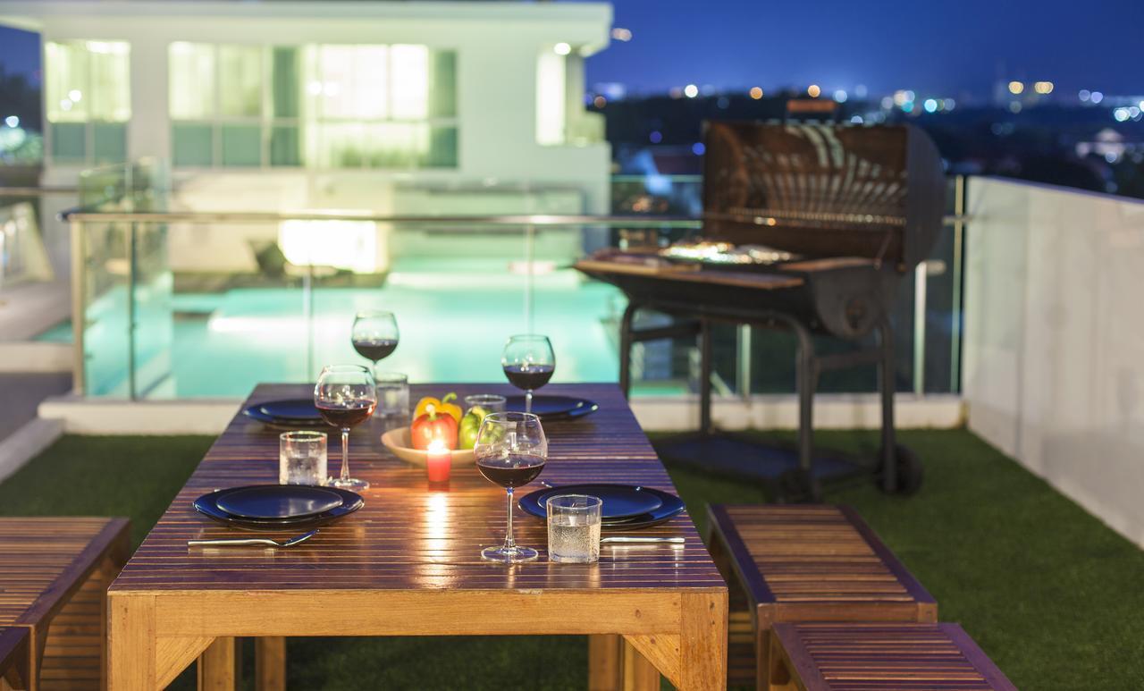 The Wide Condotel - Phuket Dış mekan fotoğraf